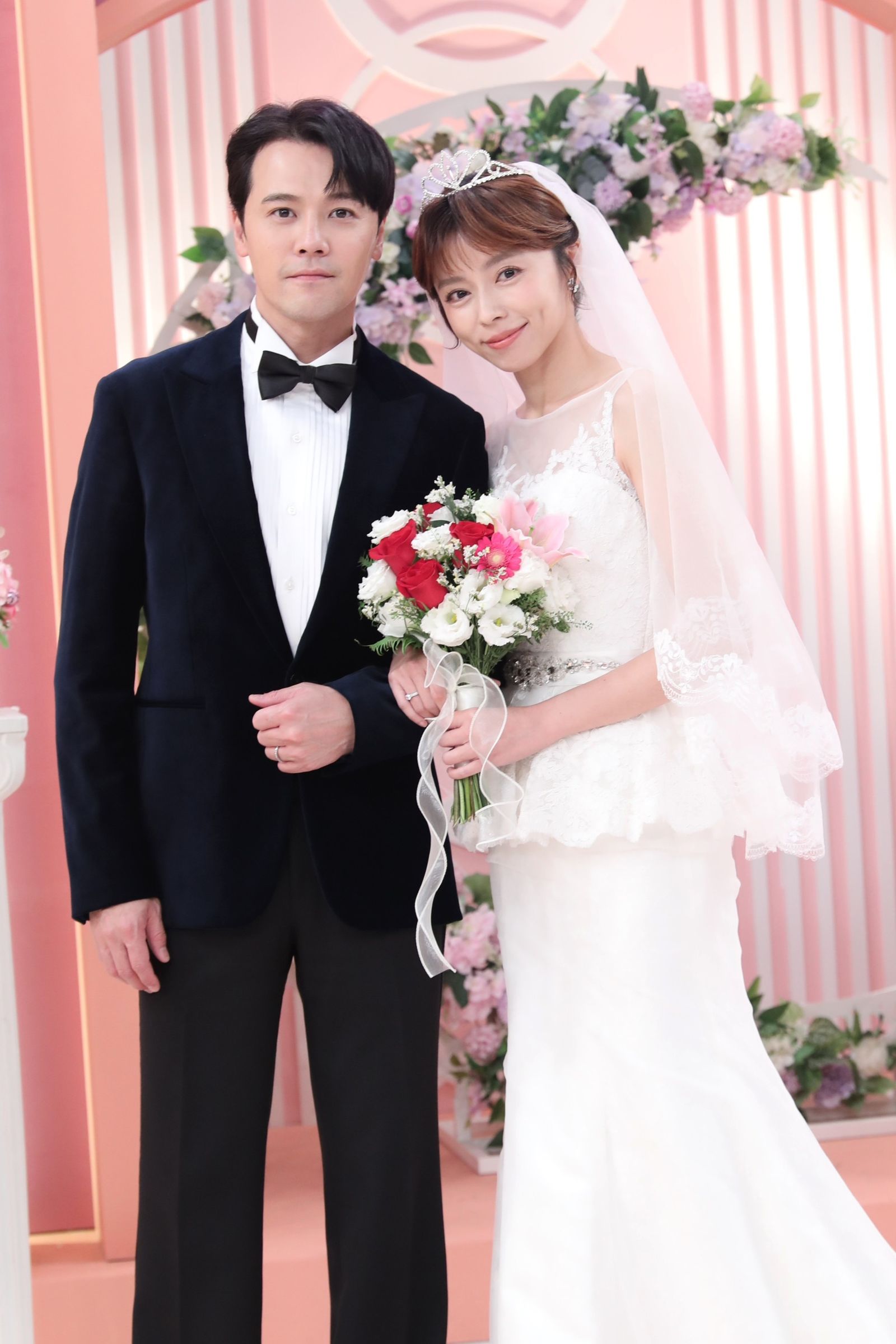 不可能好好結婚吧 王瞳披婚紗遭檢警突擊