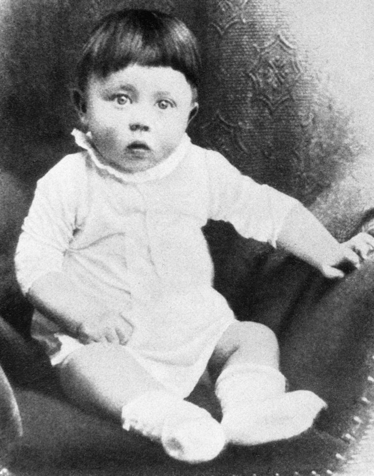 Hitler’s ‘micropenis and ADHD’ revealed by DNA testing – key claims ...