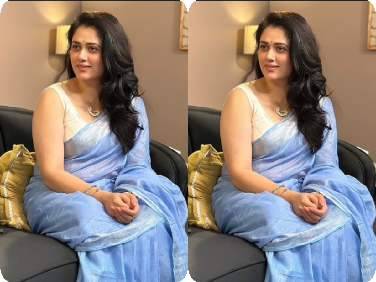 Meet Girija Oak, the latest crush in a blue saree; here’s