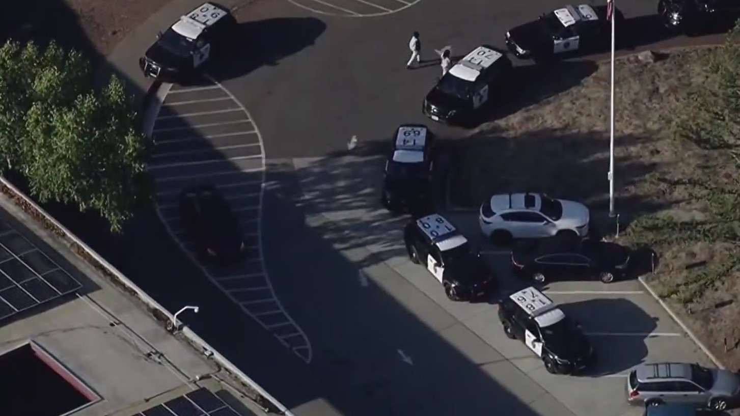 Shooting at Oakland high school injures juvenile; 2 juveniles arrested ...