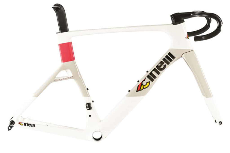 Premier test du nouveau Cinelli Aéroscoop, le vélo le plus ...