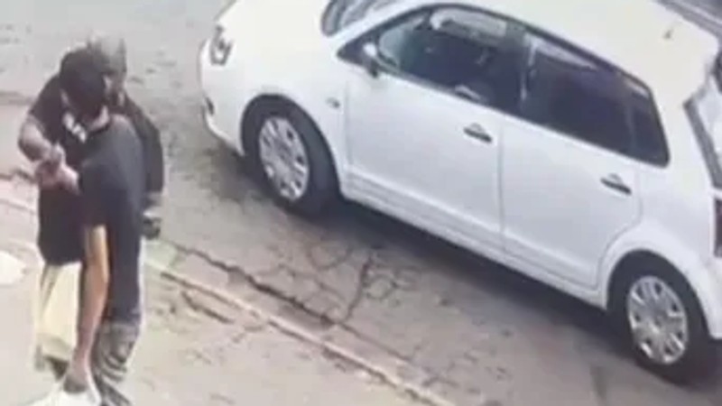 “Hugging Gang” caught on CCTV in Verulam robbery