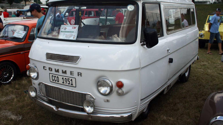 Commer: The British Manufacturer That Made The World's Weirdest Engine