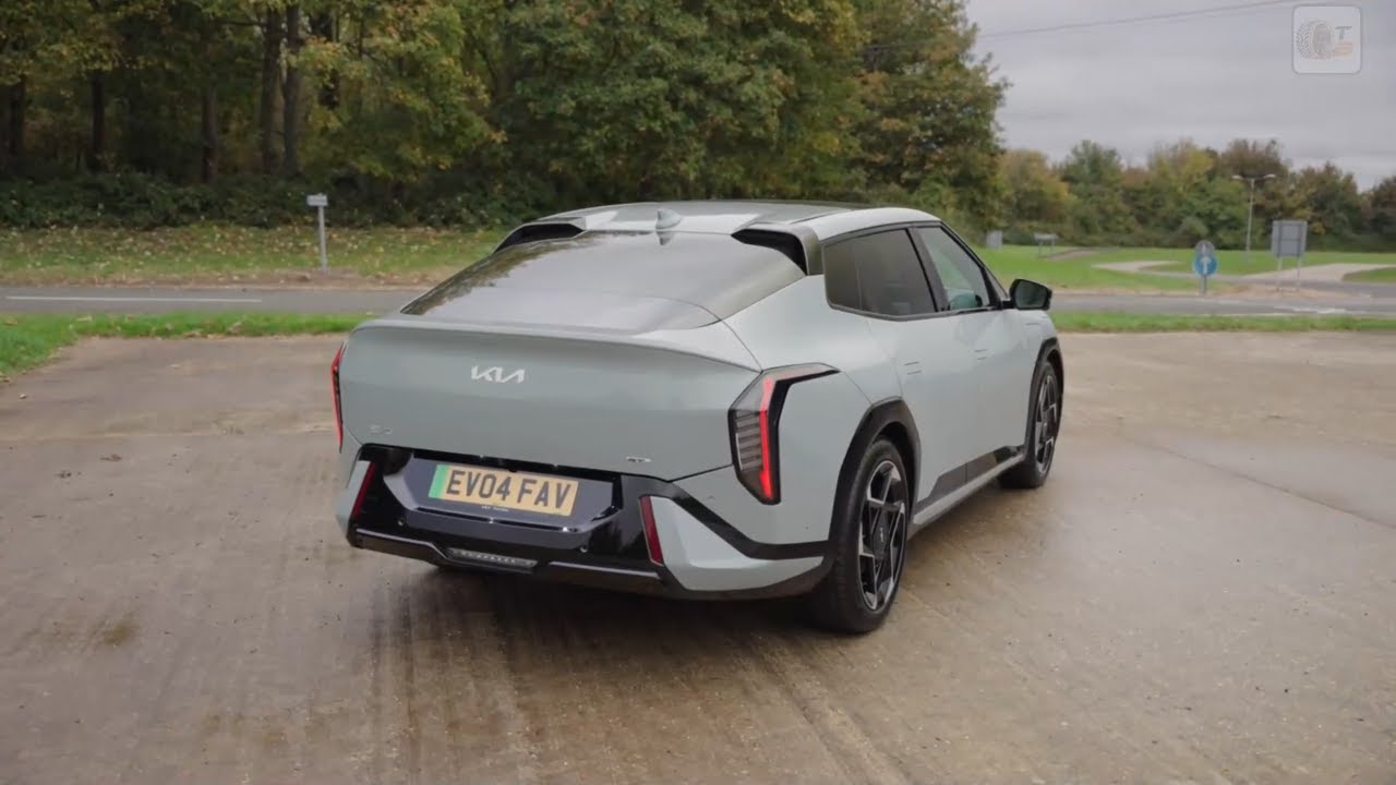 2025 KIA EV4 GT-Line S Fastback in Moonlight Mint im Detail