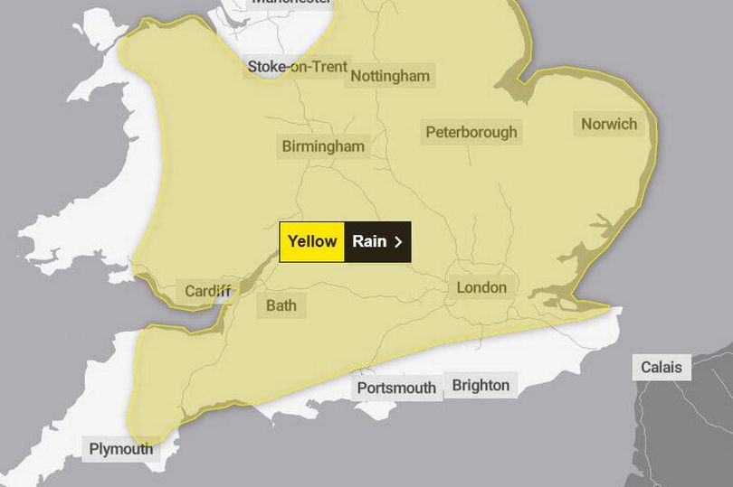 UK flood and yellow warnings mapped as heavy rain set to batter Surrey ...
