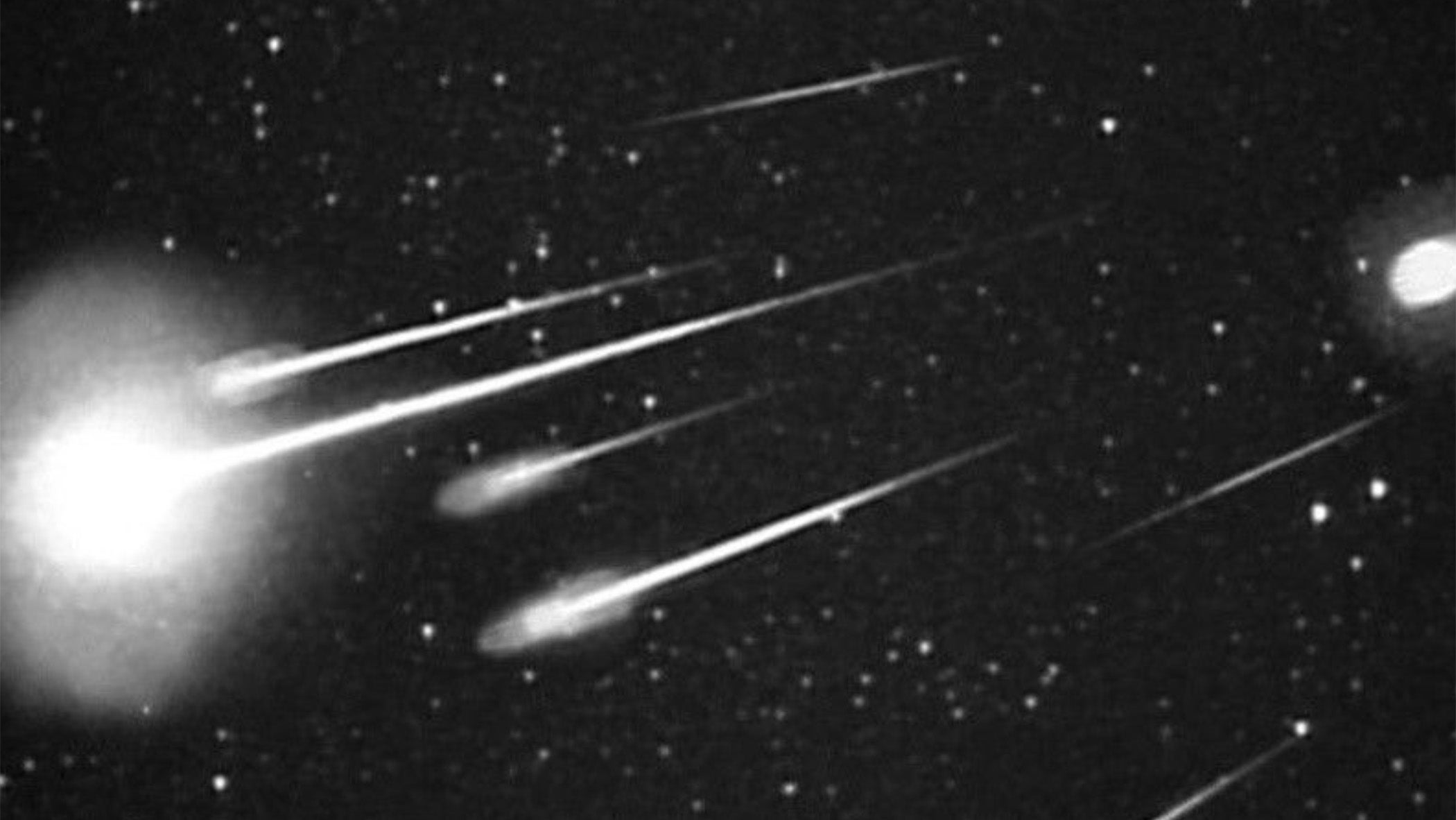 Don't Miss Your Second Chance: Leonid Meteor Shower Peak Continues With ...