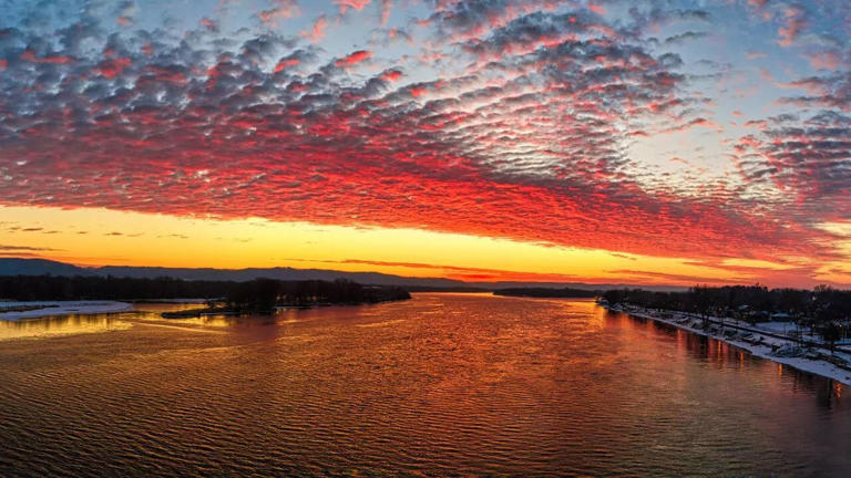 6 rivers in the world that flow backwards: The rare phenomenon explained