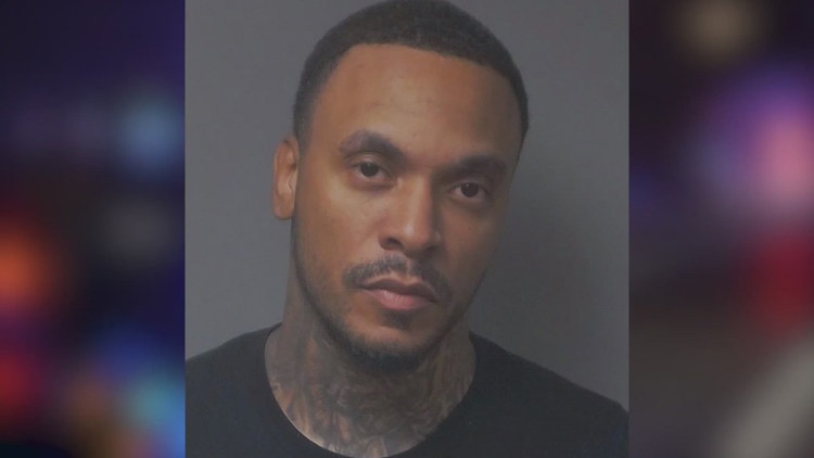 Pearland man arrested in San Antonio after deputies say he tried 3 ...