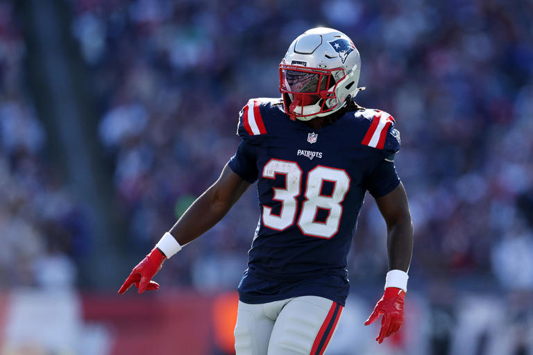 Is Patriots RB Rhamondre Stevenson playing today?