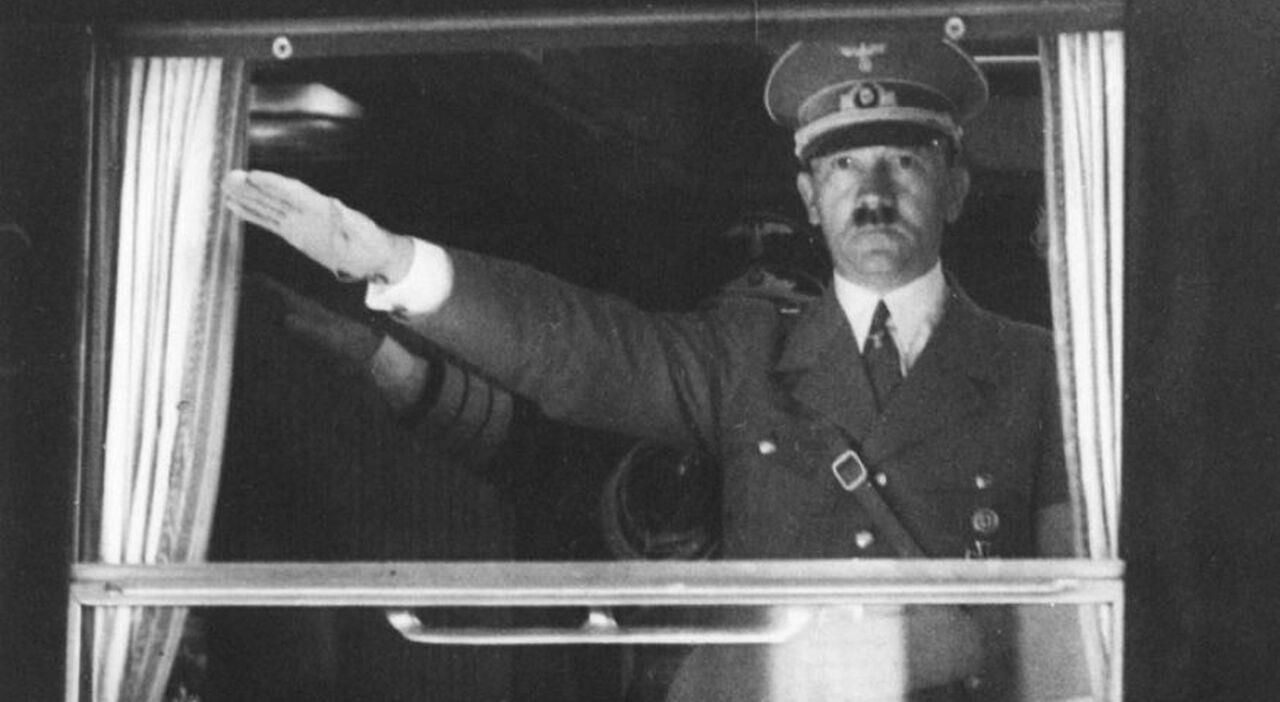 Adolf Hitler aveva «il micropene» per la sindrome di Kallmann: la ...