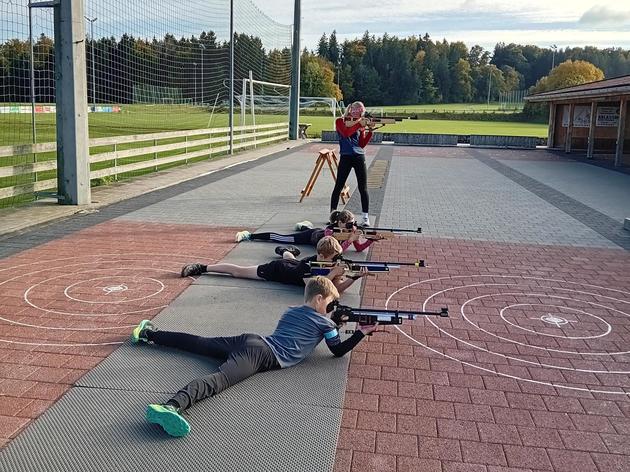  Foto zu SVO-Nachwuchs startet mit Erfolgen in die neue Biathlon-Saison 
