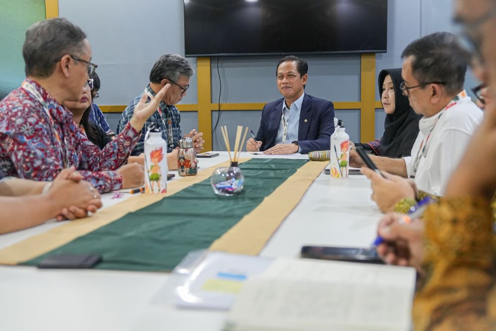 Kolaborasi KLH dengan Tokoh Masyarakat Hadapi Perubahan Iklim