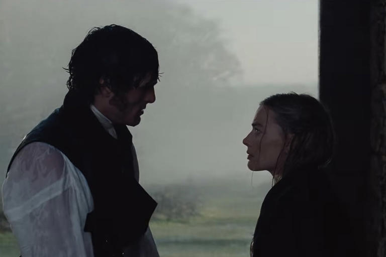 Tráiler de ‘Cumbres Borrascosas’: Margot Robbie y Jacob Elordi luchan y se besan bajo la lluvia en la sensual adaptación de Emerald Fennell