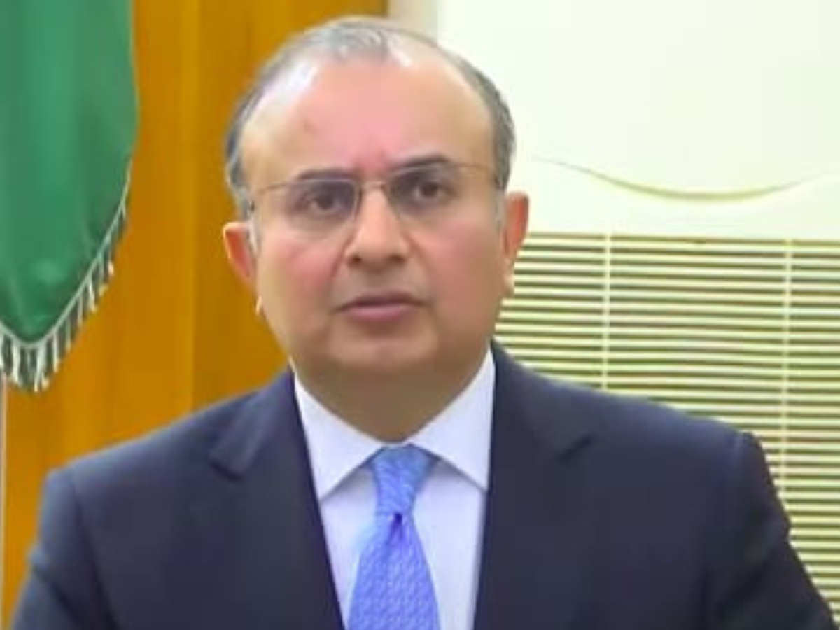 Top Pakistan SC judge resigns, cites assault on Constitution under Asim ...