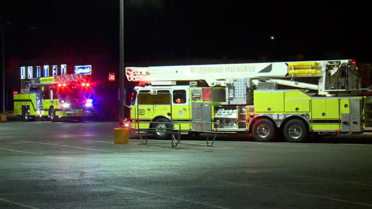 Una fuga de gas amoníaco de un camión cisterna en Oklahoma enferma a decenas de personas y obliga a realizar evacuaciones.