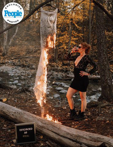 Christine Genevieve Photography Lindsay Hordal burning her wedding dress