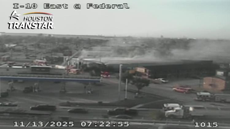 Fire breaks out at warehouse along East Freeway near Federal Road