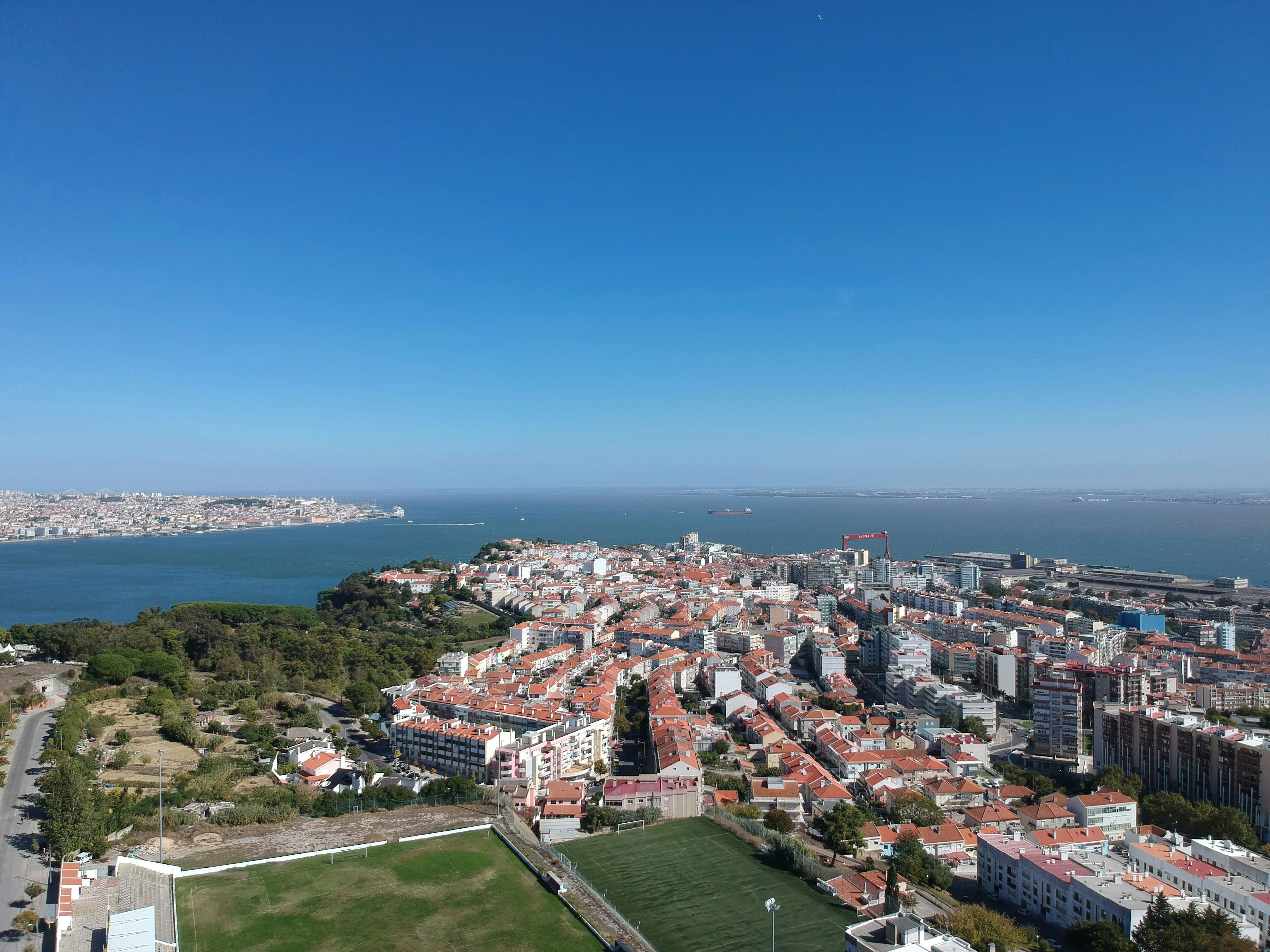 Portugal in the top 15 safest countries to visit in 2026