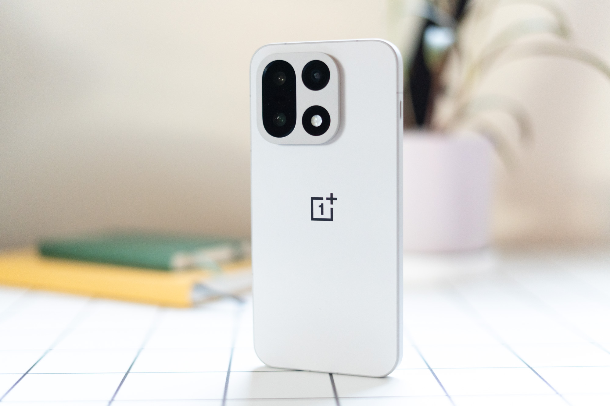 OnePlus 15 launches US preorders after delayed FCC clearance