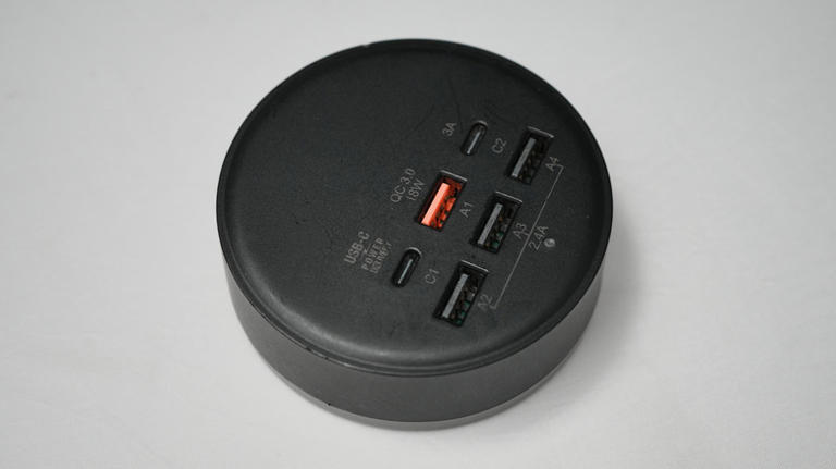 What Every Different USB Port Color Actually Means