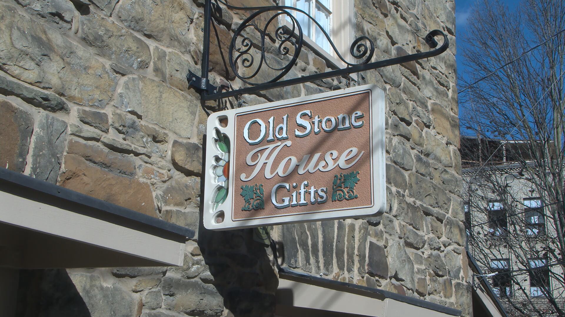 Old Stone House welcomes the community for the holiday season