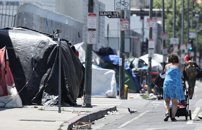 Judge May Hold LA in Contempt Over Homelessness Deal
