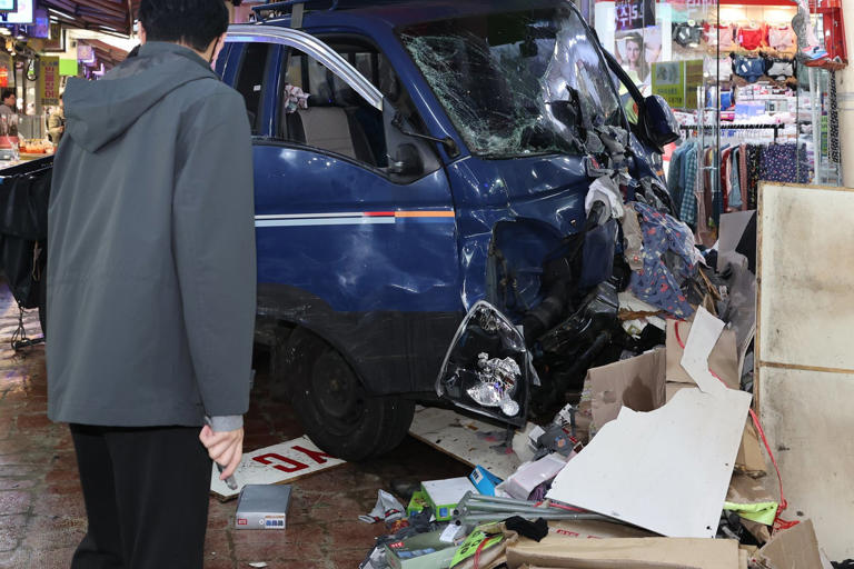 Camión atropella a peatones en mercado de Corea del Sur: dos muertos y ...