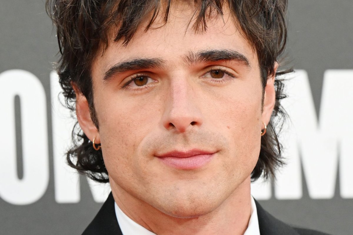 Mira: Jacob Elordi regresa para sustituir a Margot Robbie en ‘Cumbres Borrascosas’