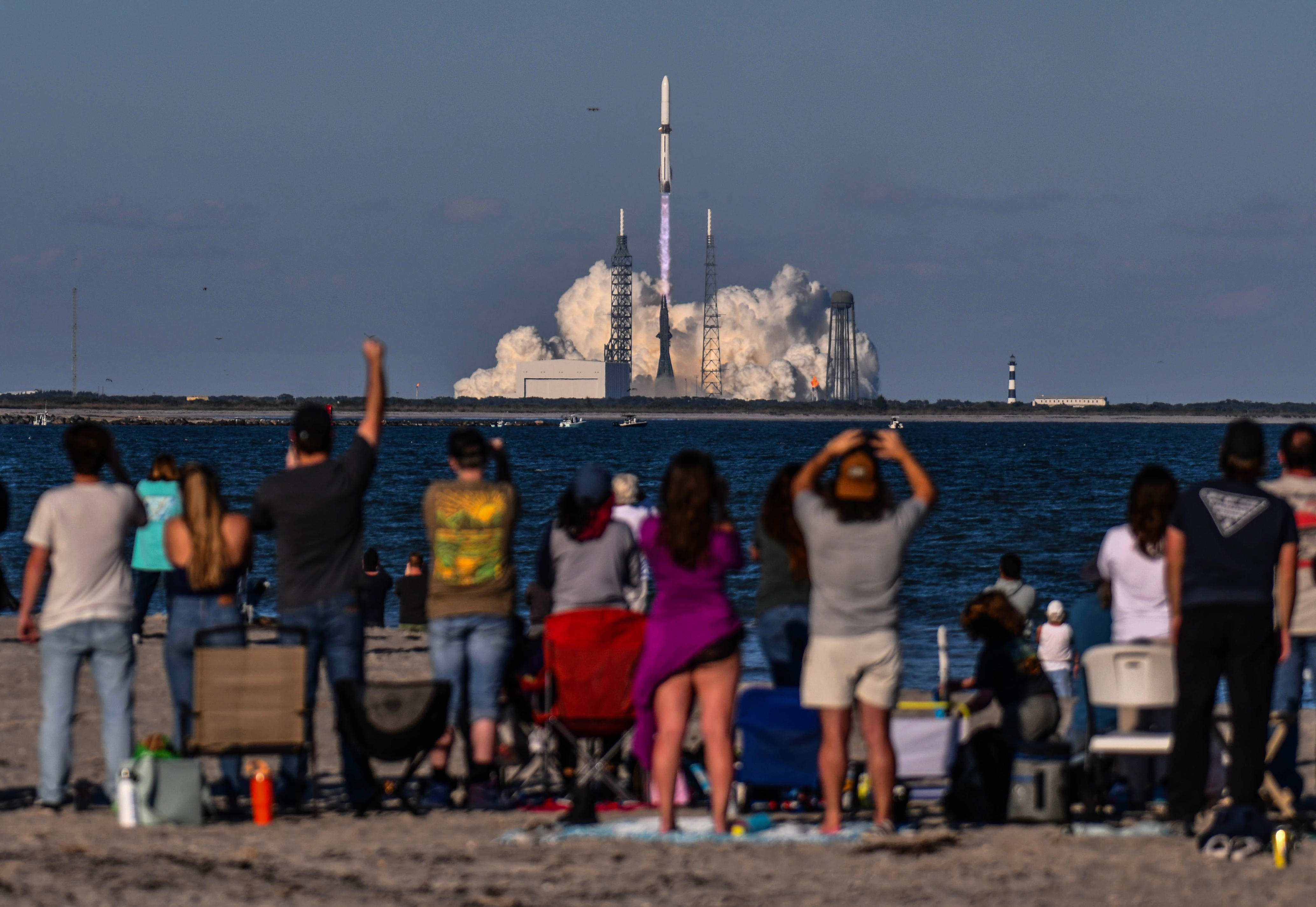 Blue Origin looks to expand New Glenn launches from Florida to California