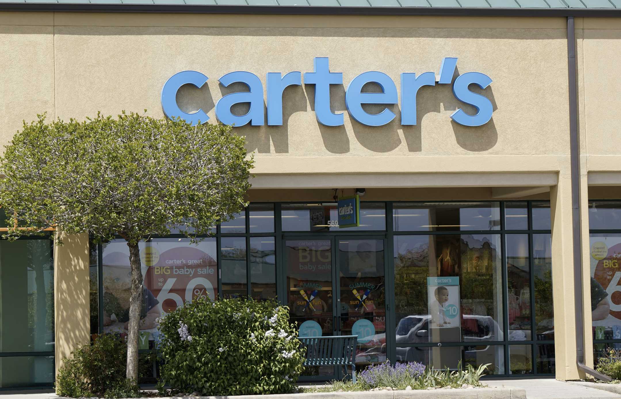 Carter's closing 150 children's clothing stores, cutting 300 jobs