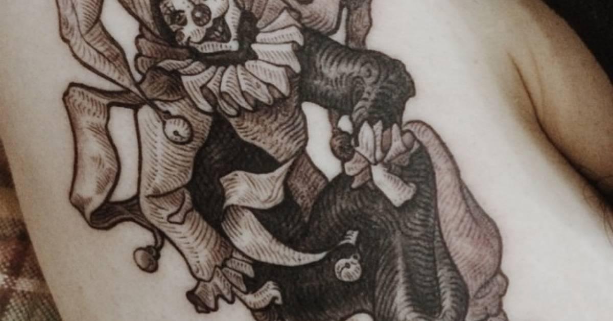 Tatuaje de bufón: significado y curiosidades de este diseño