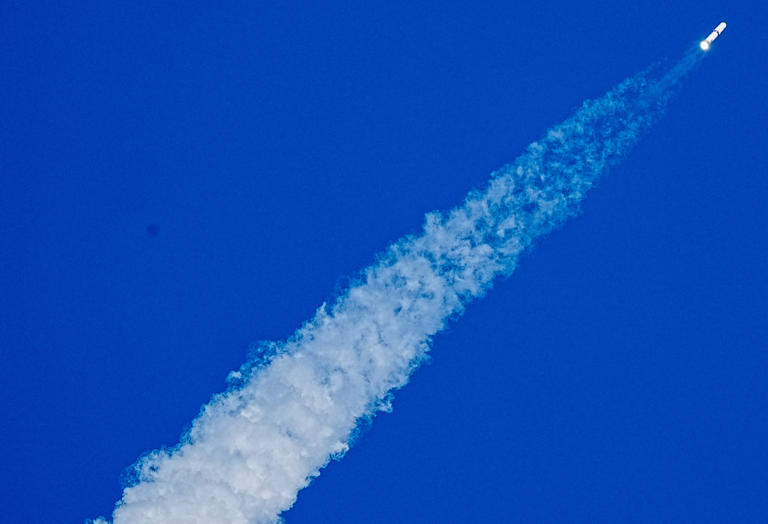 Blue Origin lanza el cohete New Glenn para la misión a Marte de la NASA. Aquí tenéis un resumen.