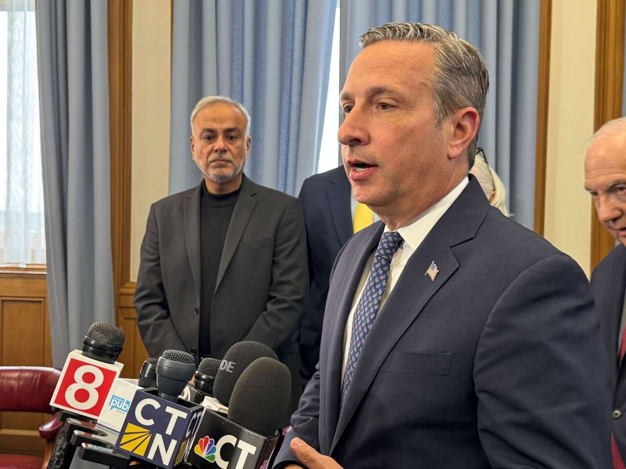 CT Senate convenes to adopt housing legislation, $500M contingency fund