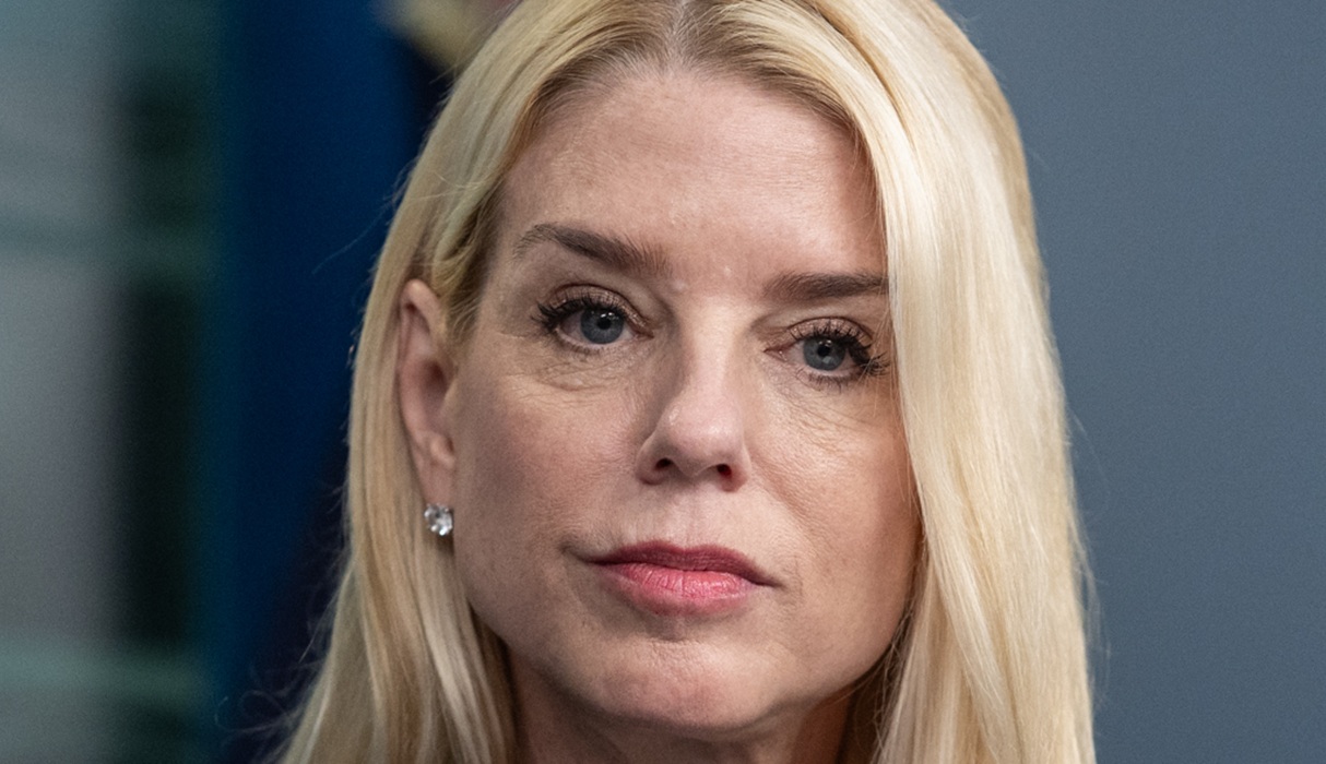 Pam Bondi reports from the ground in Minneapolis, says more arrests to come