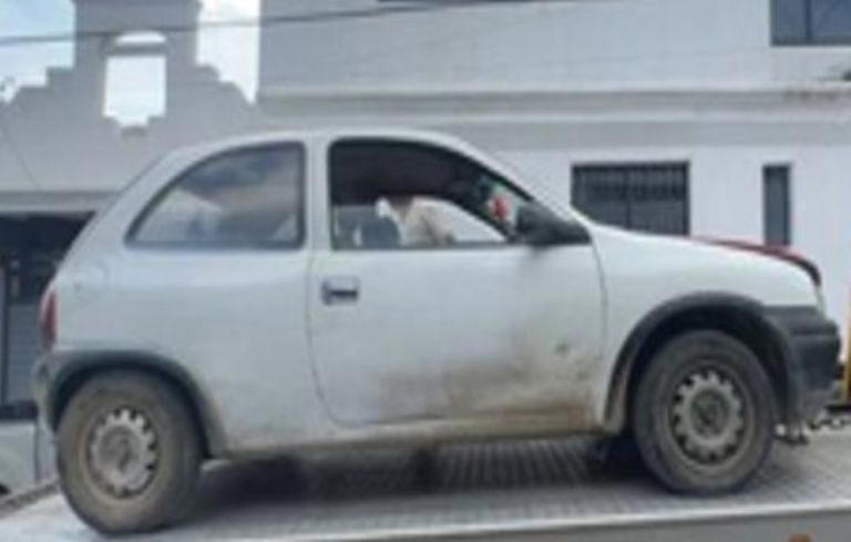 Autoridades aseguraron armamento, 300 dosis de metanfetamina y 50 dosis de marihuana FOTO: Especial