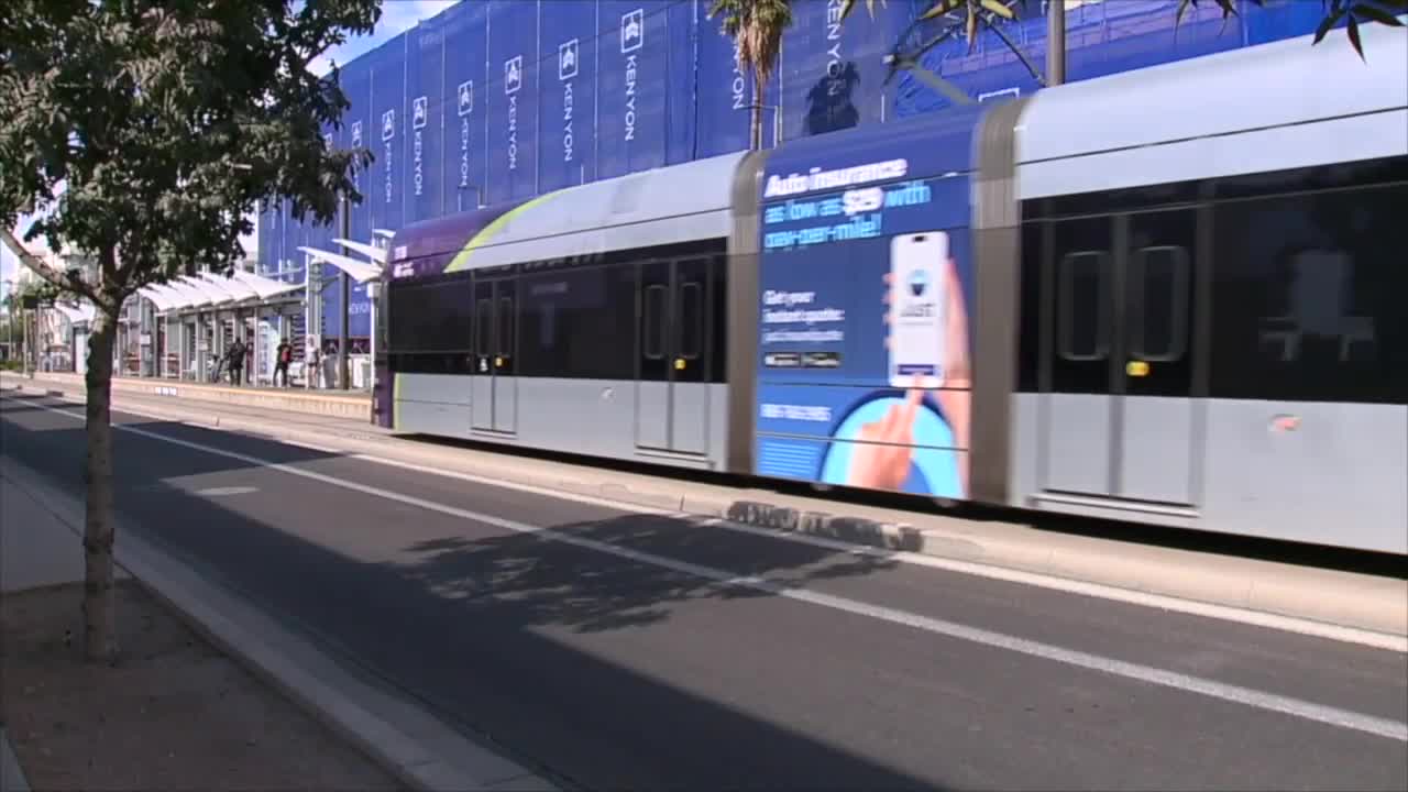 Phoenix residents to weigh in on light rail expansion to the west
