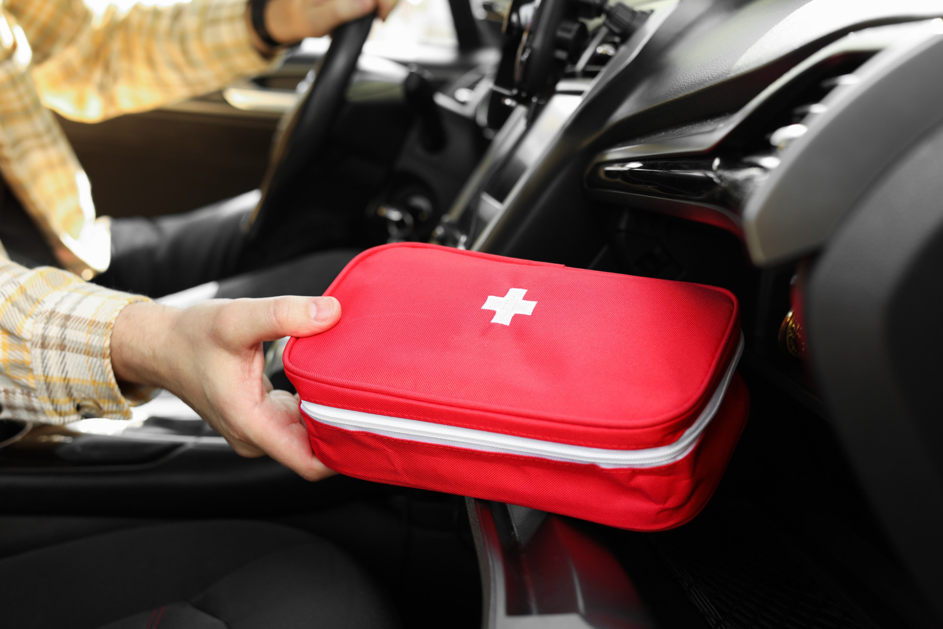 Essential items you should always keep in your car