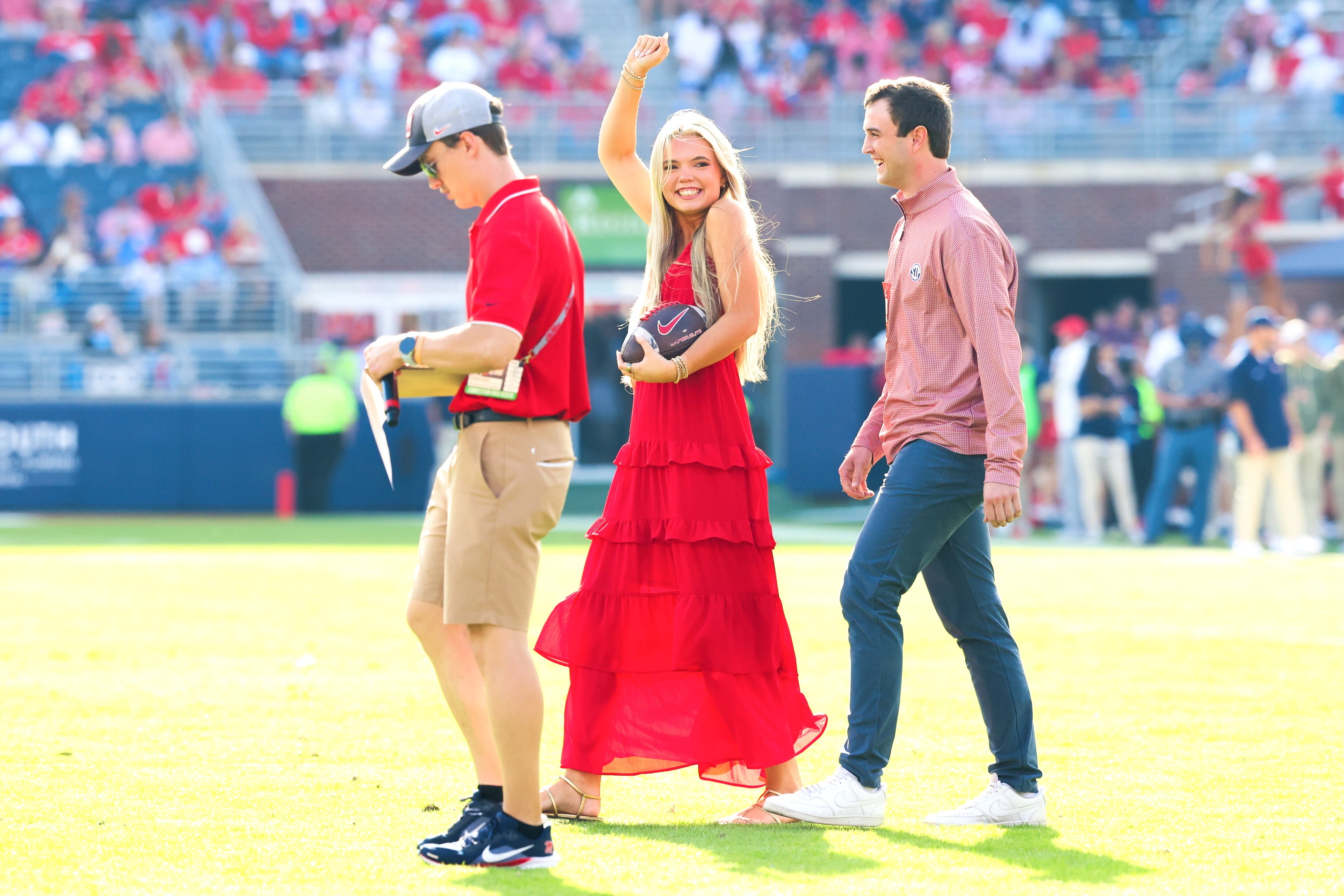 An Ole Miss couple got engaged. Lane Kiffin first to say congrats ...