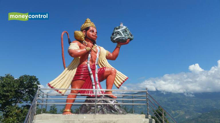From Hanuman Garhi to Namakkal Anjaneyar: India’s Top 10 Hanuman Temples You Must Visit for Powerful Darshan