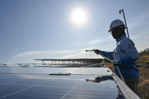 Indonesia Bisa Manfaatkan COP30 untuk Capai 100 GW PLTS