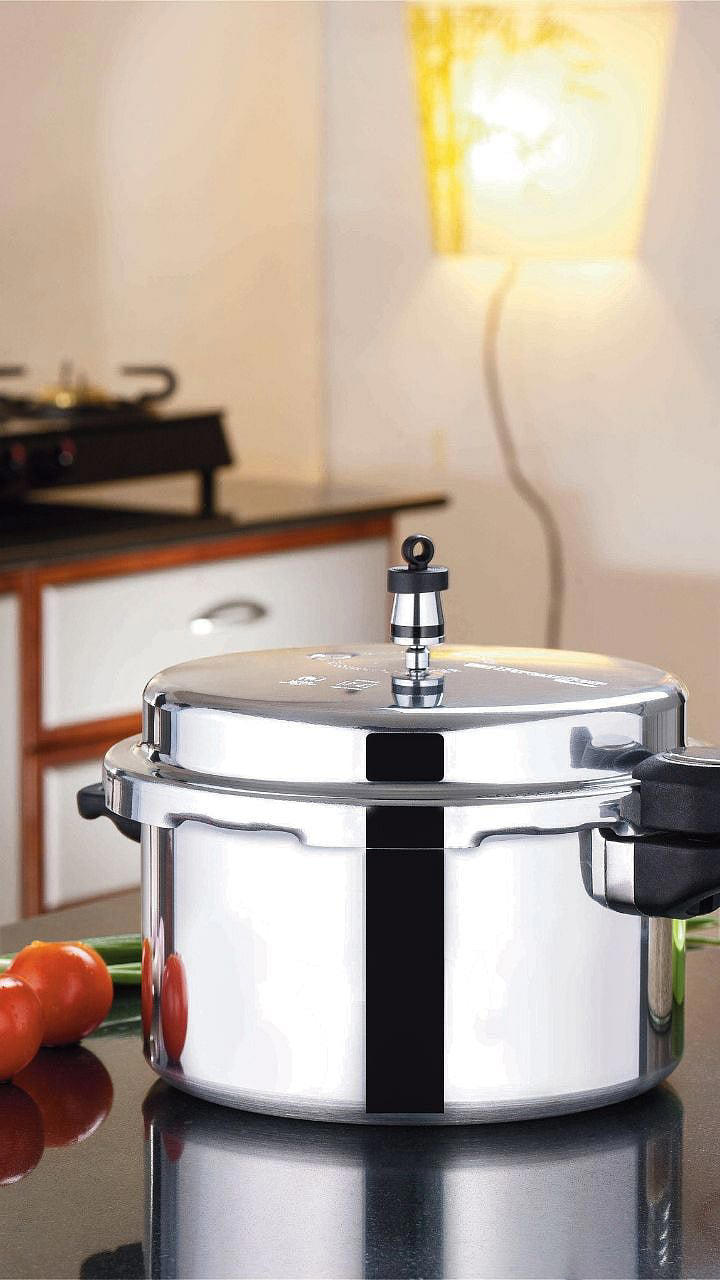 Pressure Cooker | प्रेशर कुकरचा स्फोट का होतो? जाणून घ्या मुख्य कारणे
