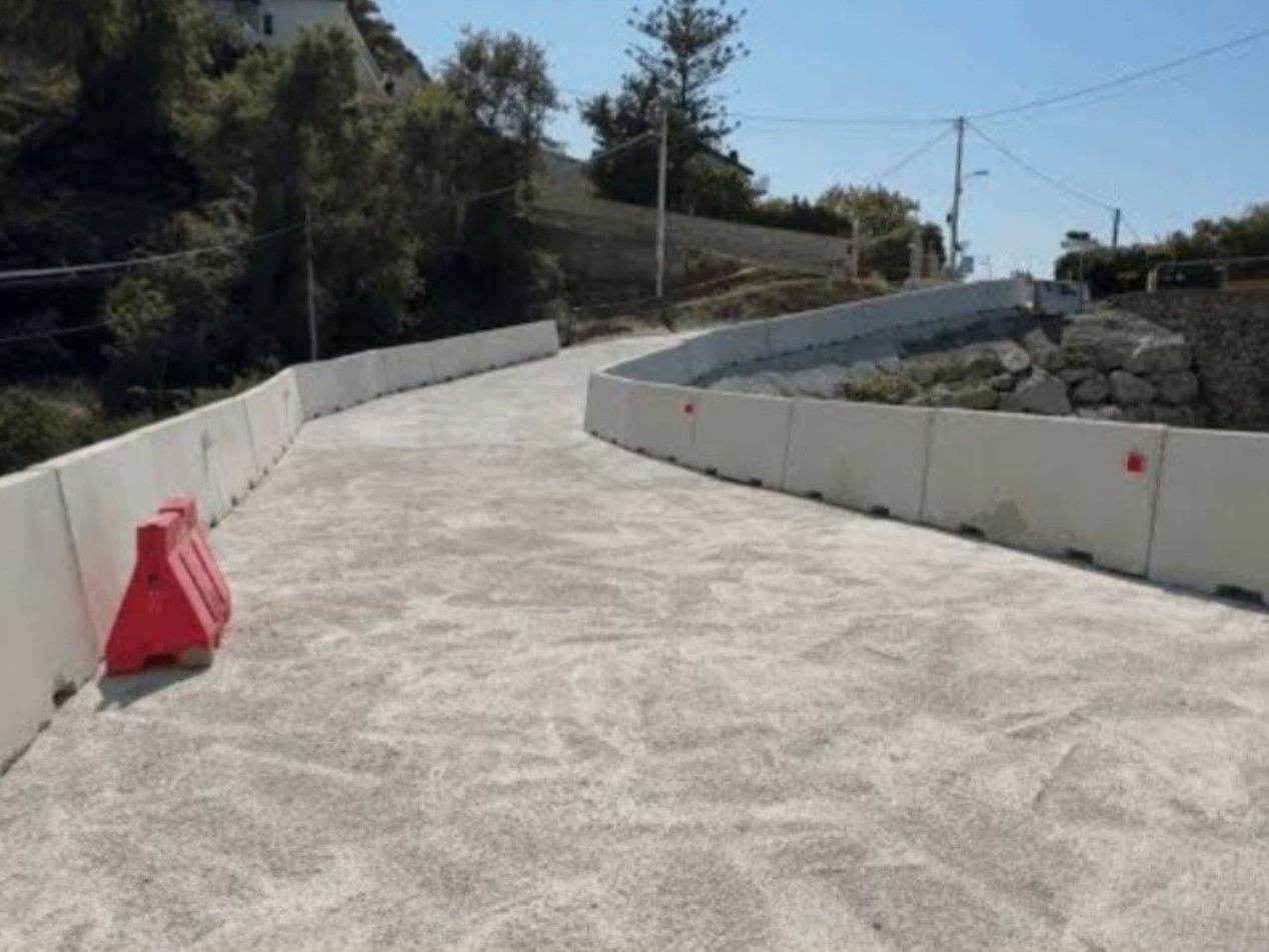 Messina, ponte Mella a San Saba: un altro mezzo pesante bloccato sul ...