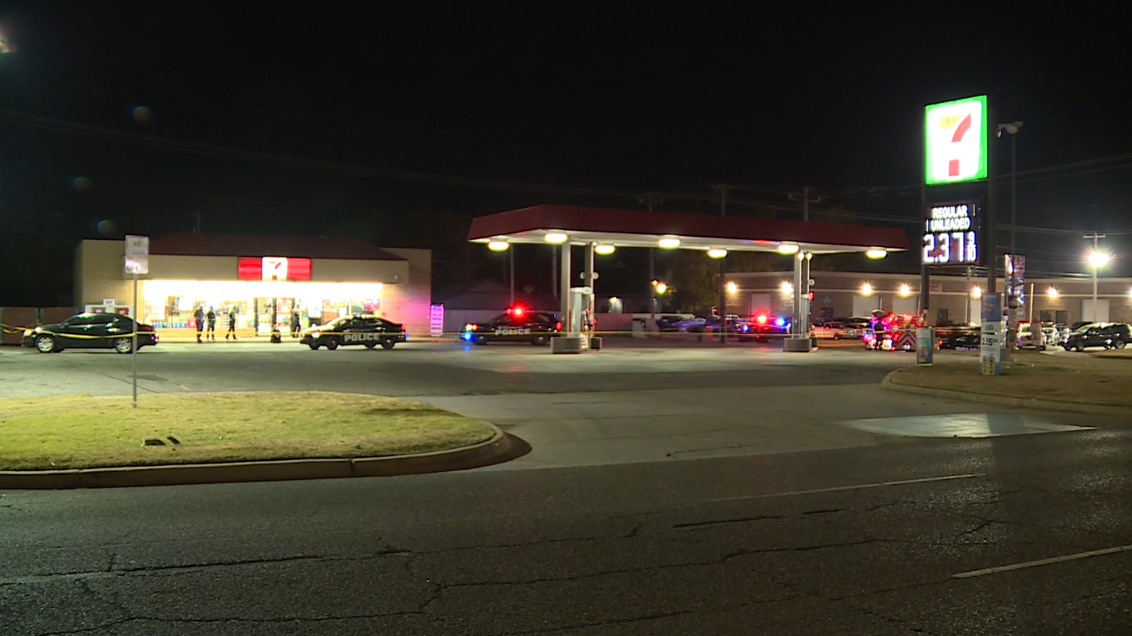 Man shot during attempted robbery at northwest OKC convenience store