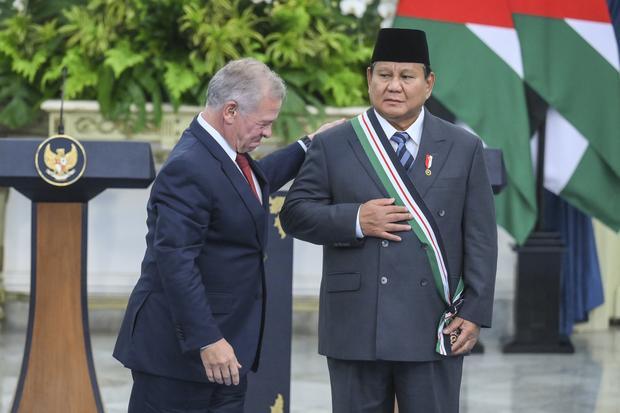 Prabowo Dianugerahi Penghargaan Tertinggi oleh Raja Yordania