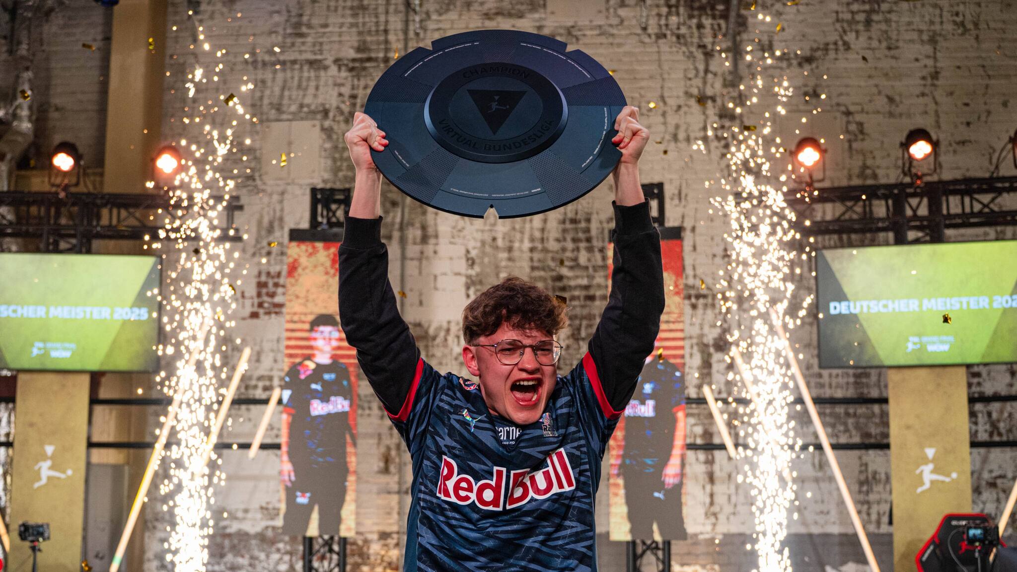 RB-Telegramm: Levy Finn Rieck von RBLZ Gaming ist eFootballer des ...