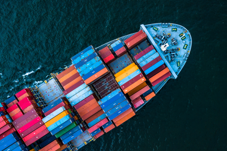 Banjir barang impor, apa nasib industri berbasis tenaga kerja?