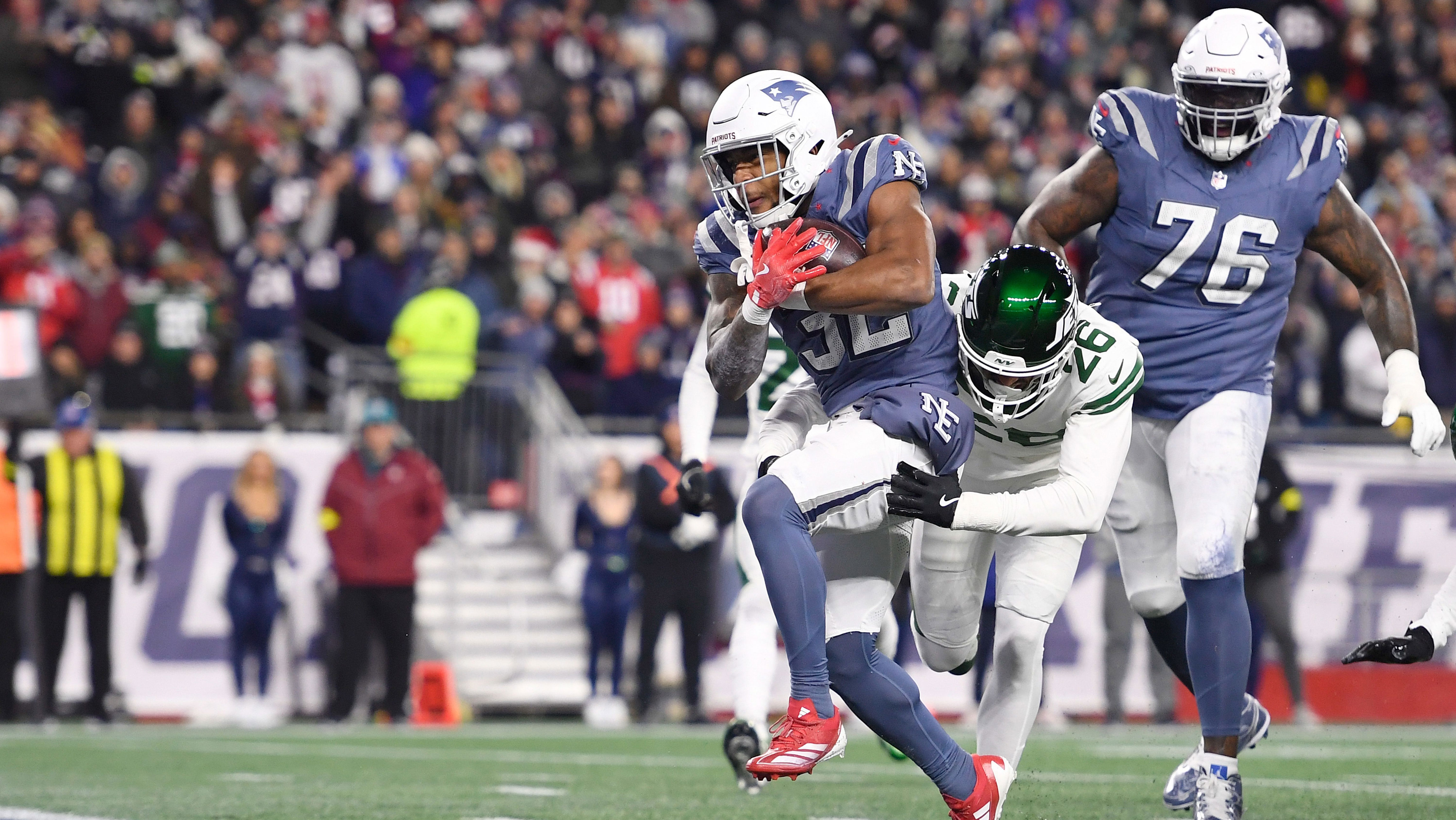 Patriots HC Names Key Change Behind TreVeyon Henderson’s 3-TD Game