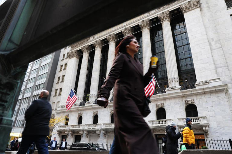 Tesla, Intel And More Lead Tech Selloff As Stocks Decline—Bitcoin Slips ...