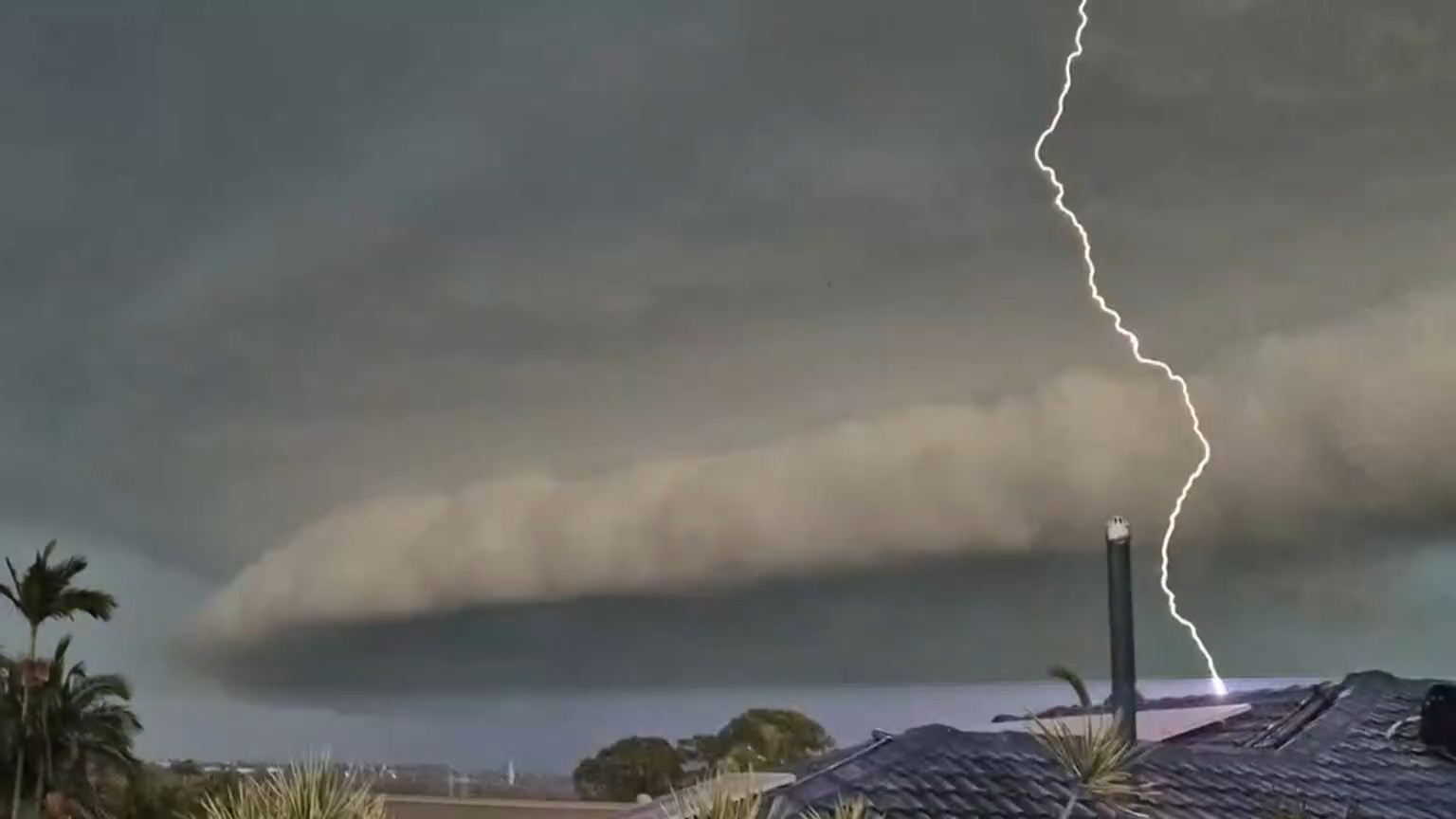 Thousands left without power as storms continue to smash south-east ...