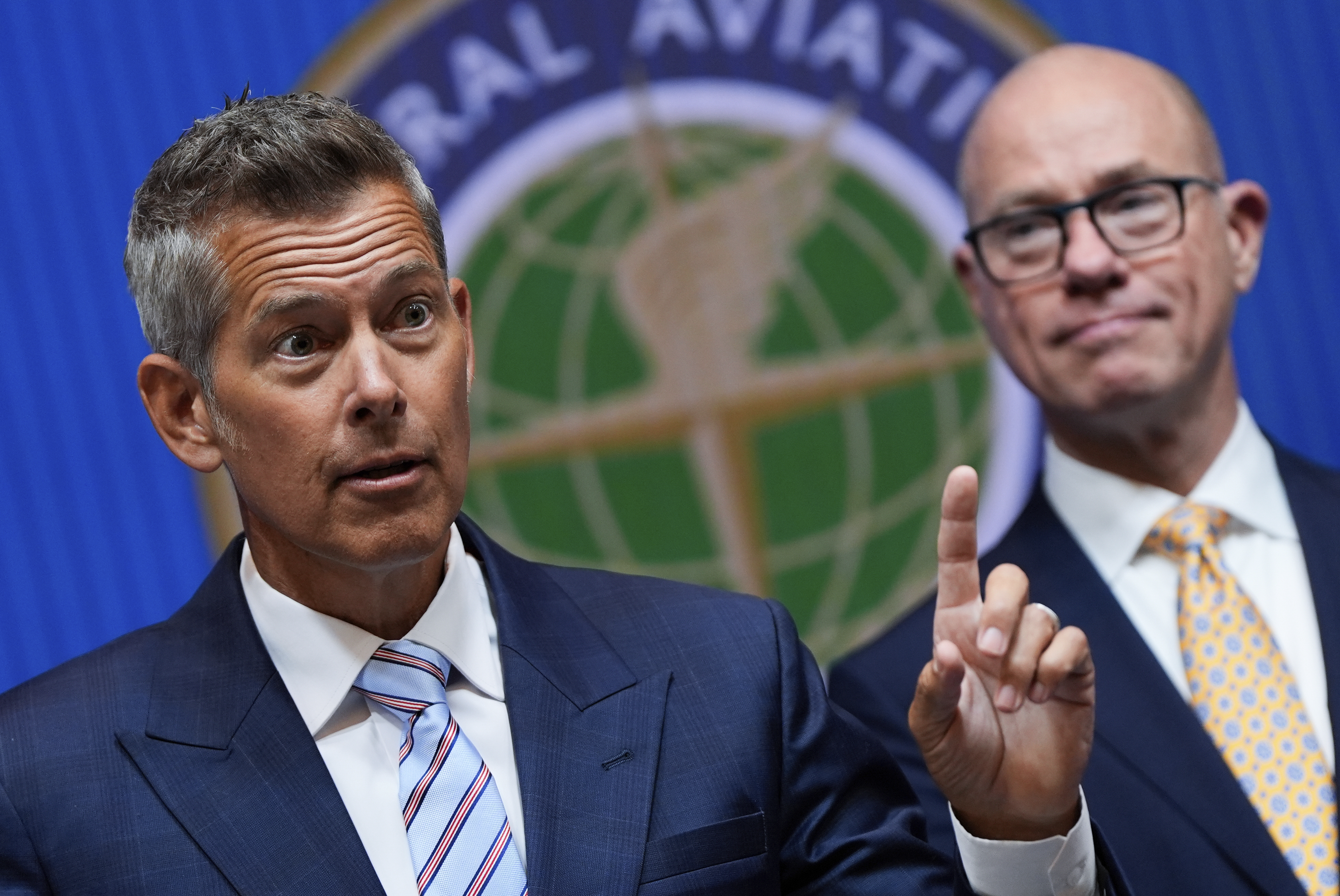 US air travel: FAA issues new update on flight reductions